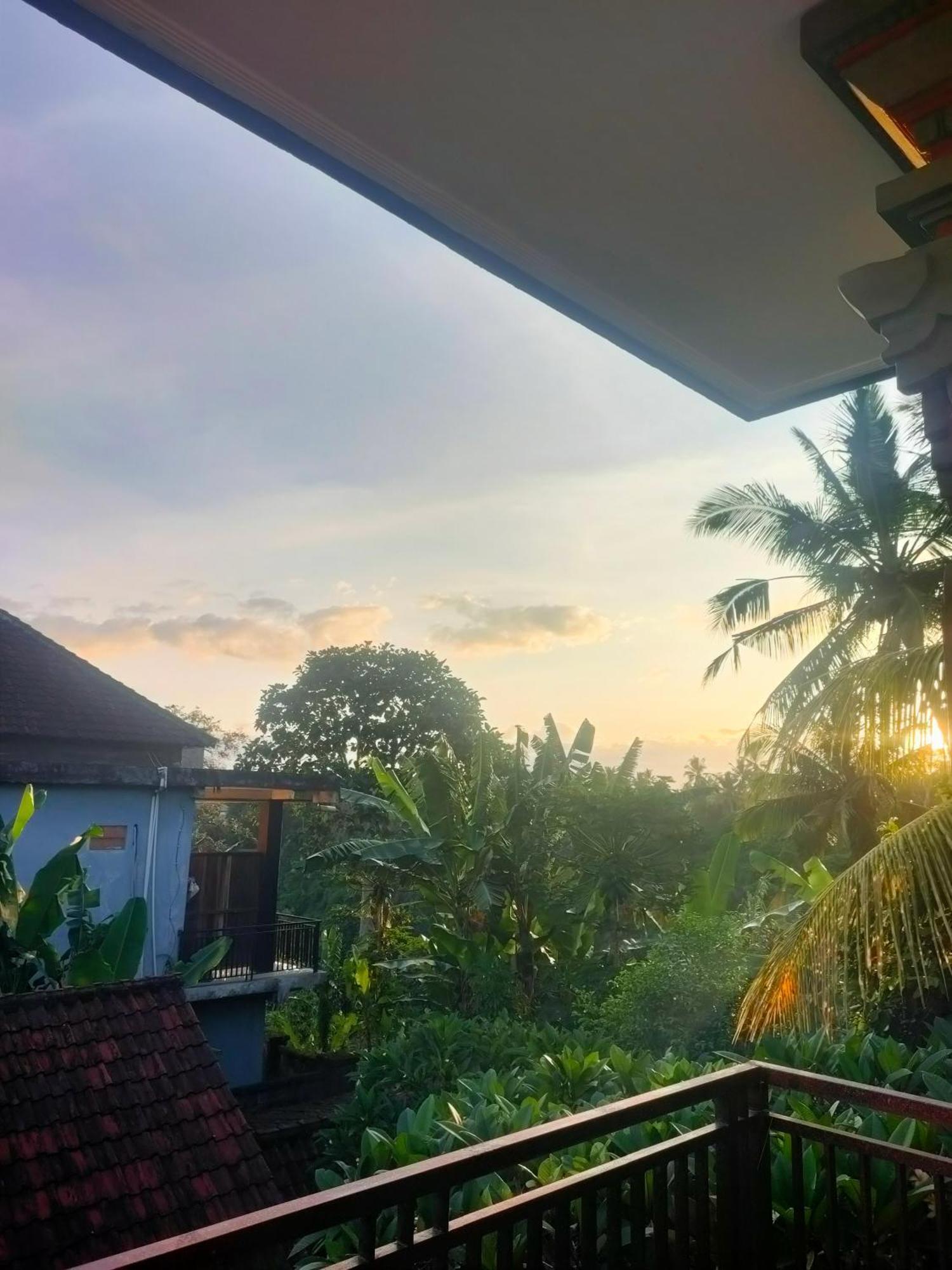 Karmila House Hotel Ubud  Exterior photo